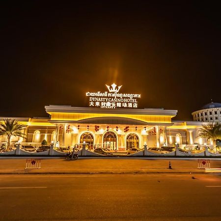 Dynasty Casino Hotel Bavet Екстериор снимка