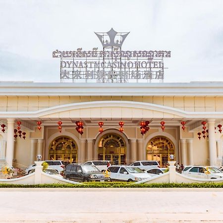 Dynasty Casino Hotel Bavet Екстериор снимка