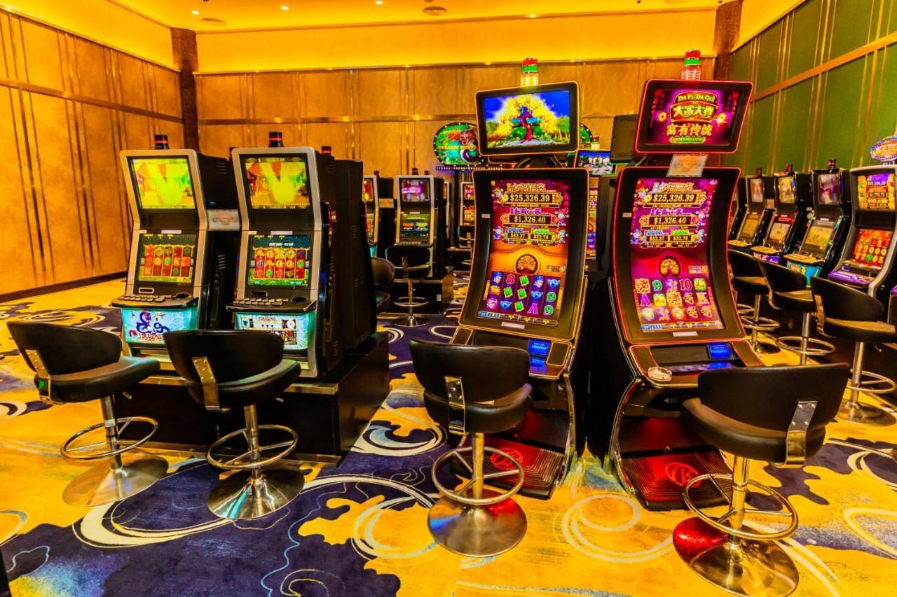 Dynasty Casino Hotel Bavet Екстериор снимка