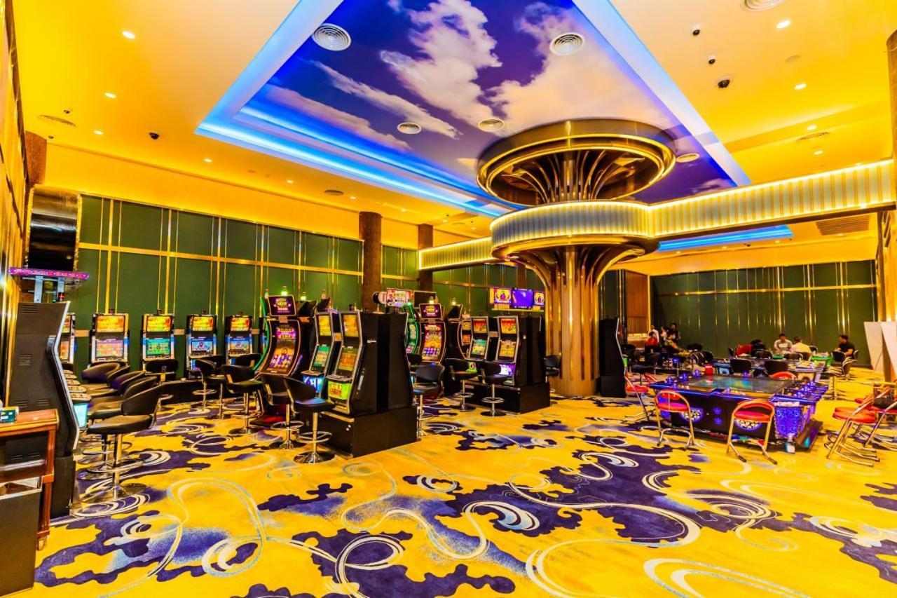 Dynasty Casino Hotel Bavet Екстериор снимка